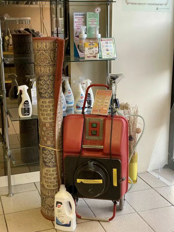 LOCATION DE SHAMPOUINEUSE A MOQUETTE